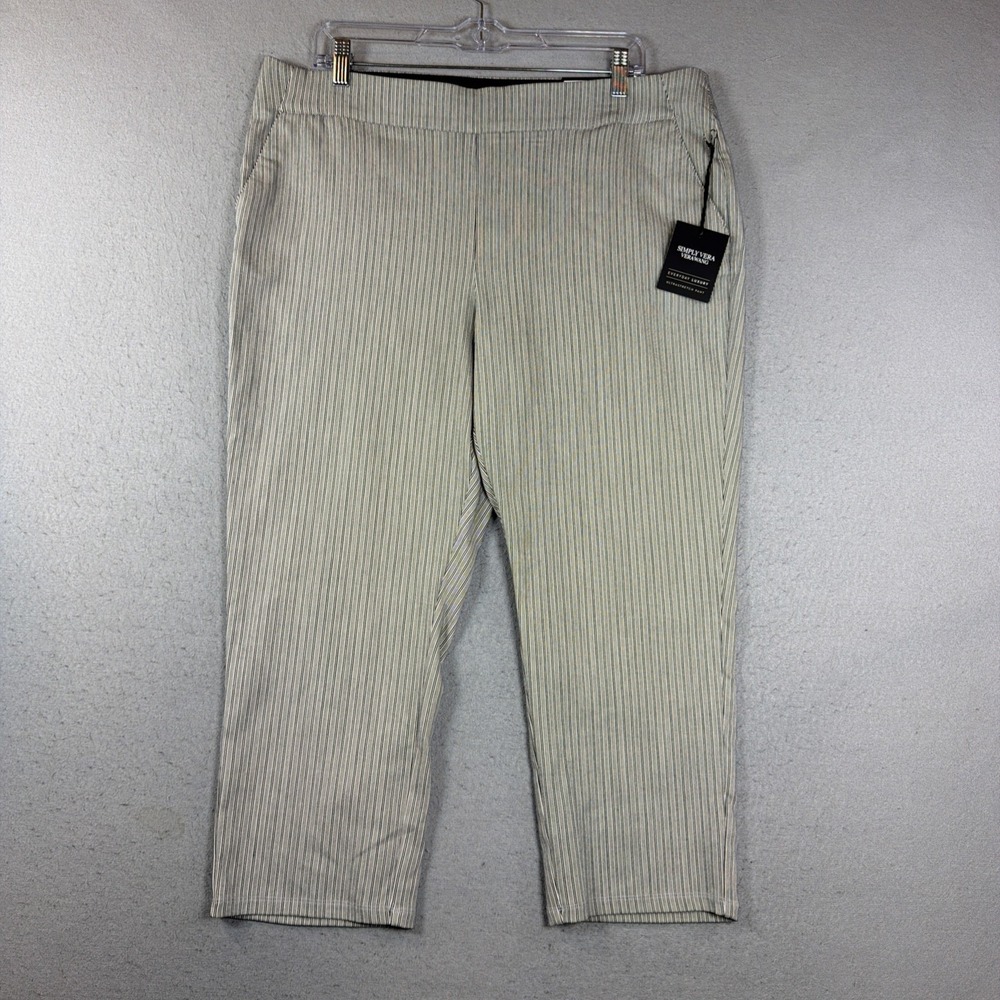 Simply Vera Vera Wang Business Capri Size XL NWT Pinstriped Stretch